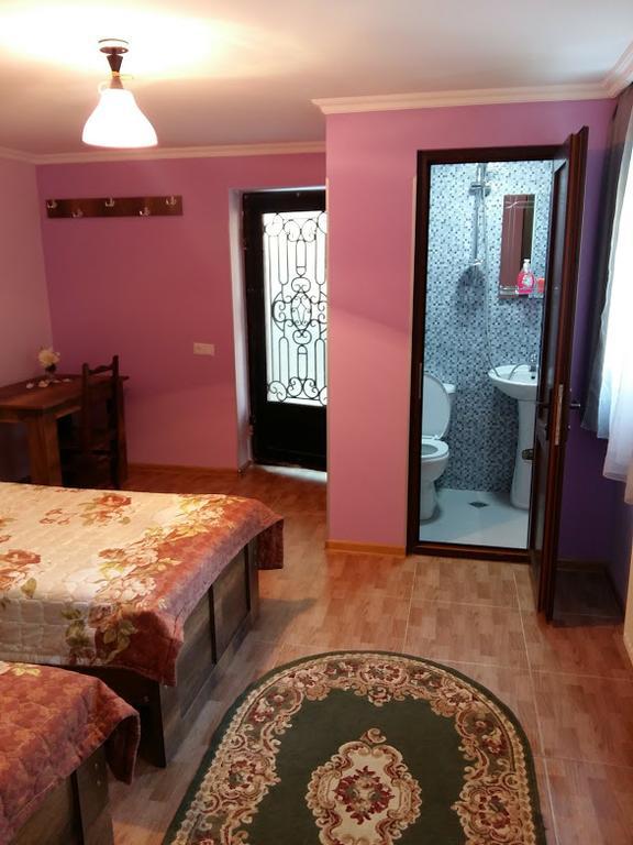 Guest House Panda Kutaisi Exterior foto