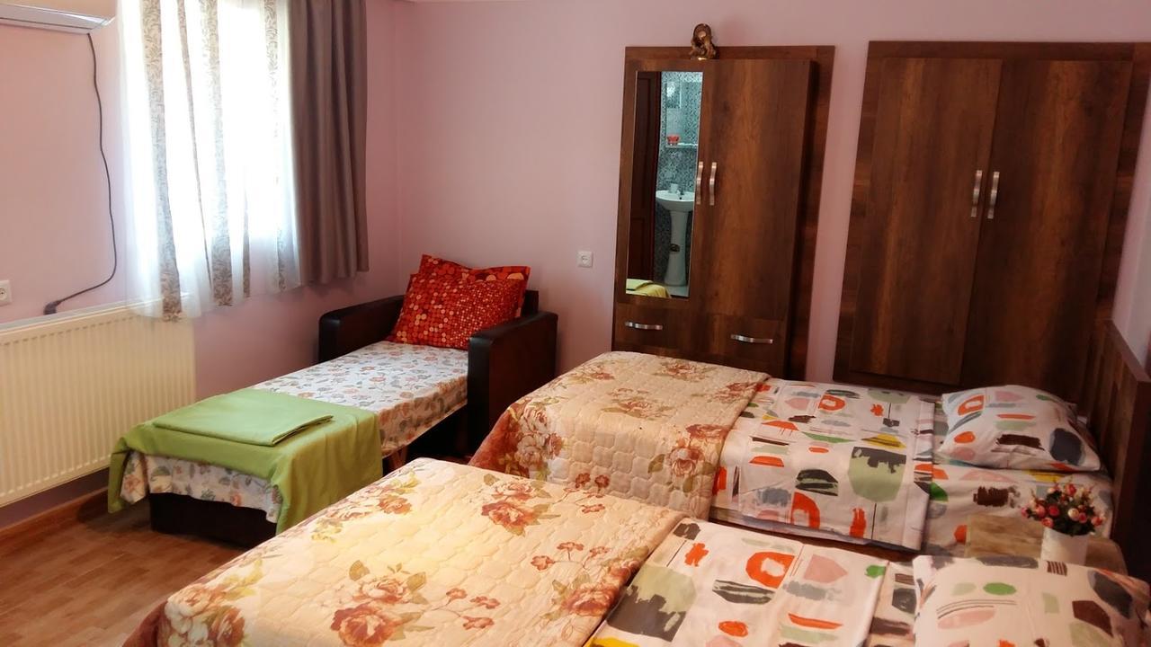 Guest House Panda Kutaisi Exterior foto