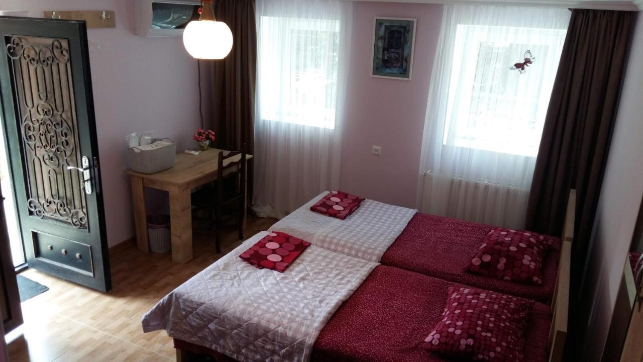 Guest House Panda Kutaisi Exterior foto