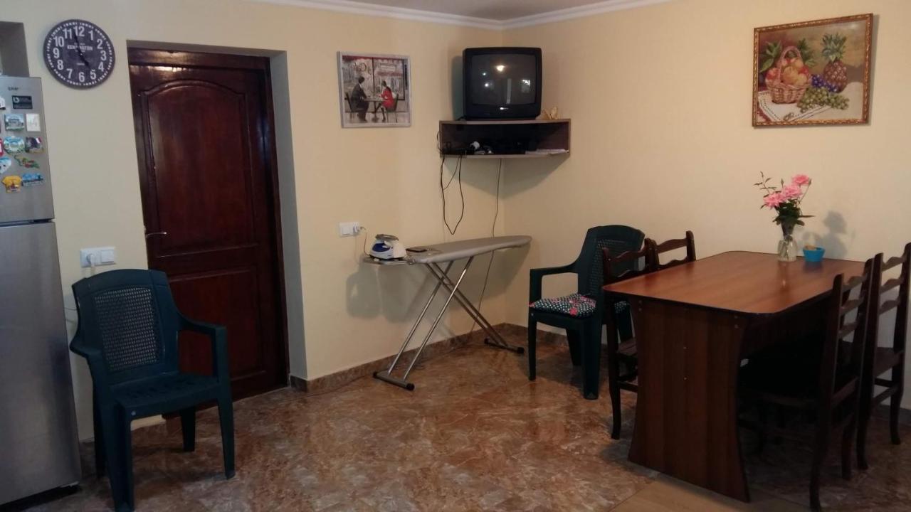 Guest House Panda Kutaisi Exterior foto