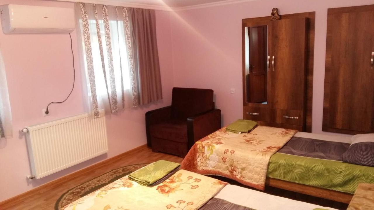 Guest House Panda Kutaisi Exterior foto
