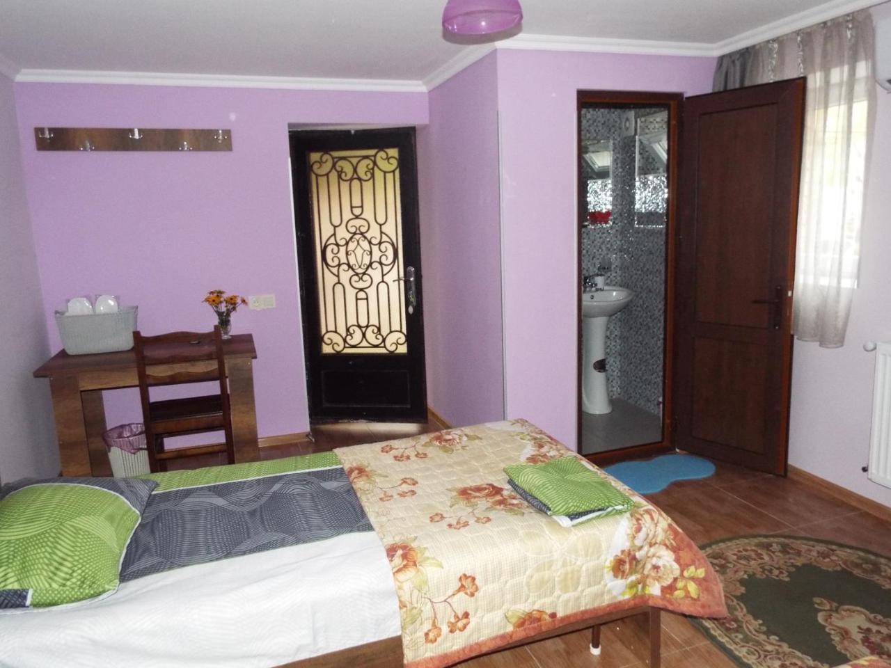 Guest House Panda Kutaisi Exterior foto