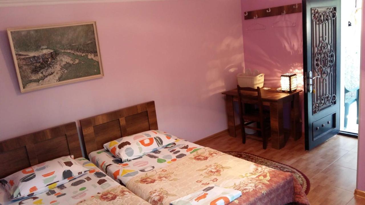 Guest House Panda Kutaisi Exterior foto